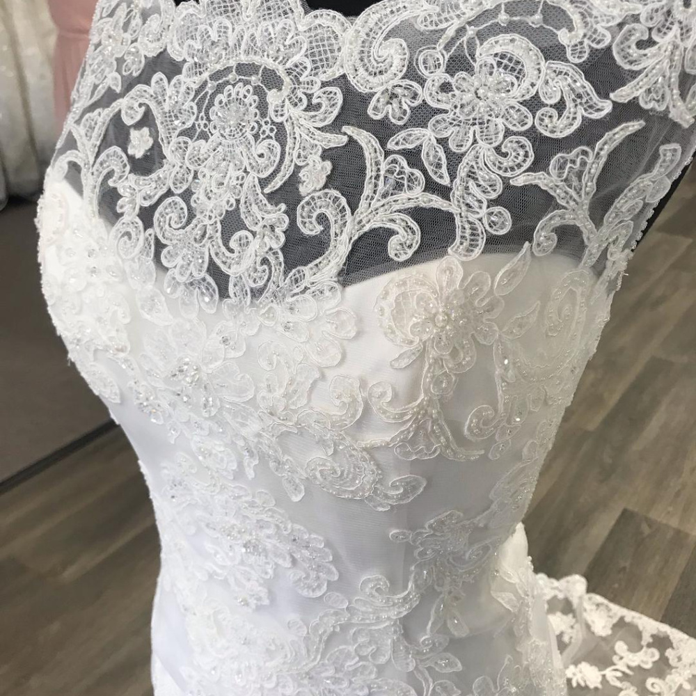 Wedding Dress - Picture 2 of 6